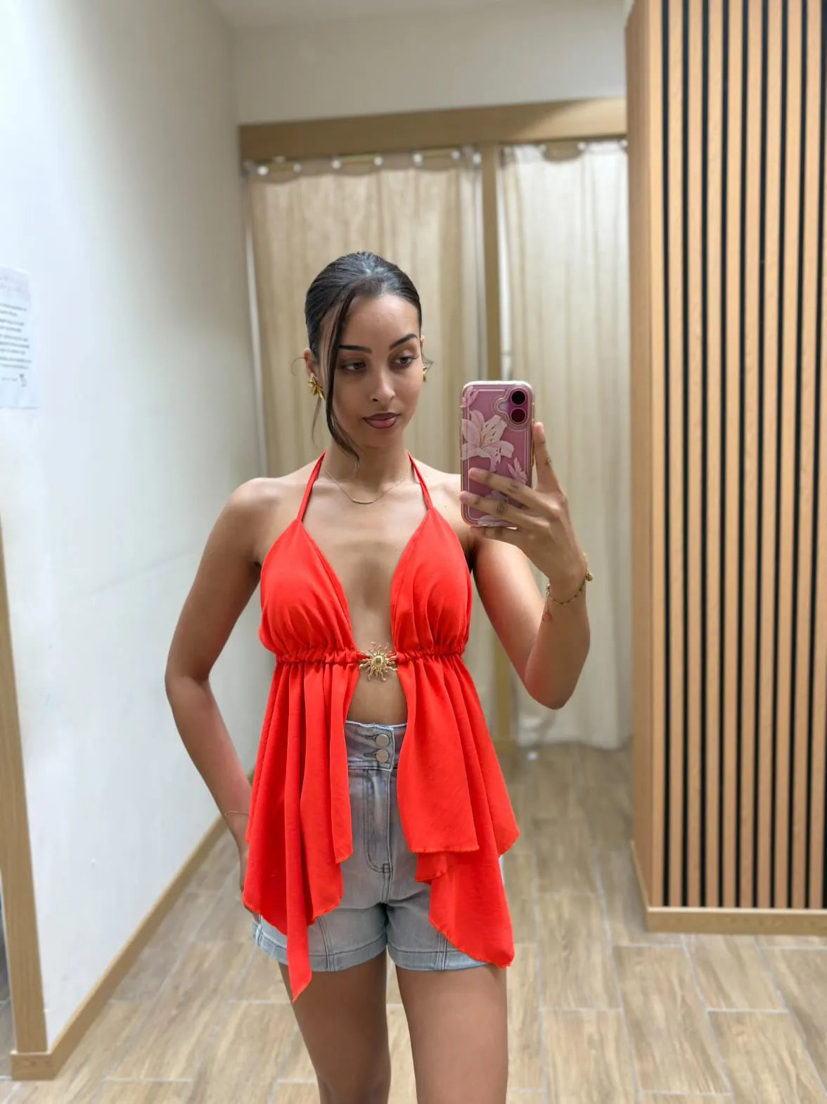 TOP LEONYA