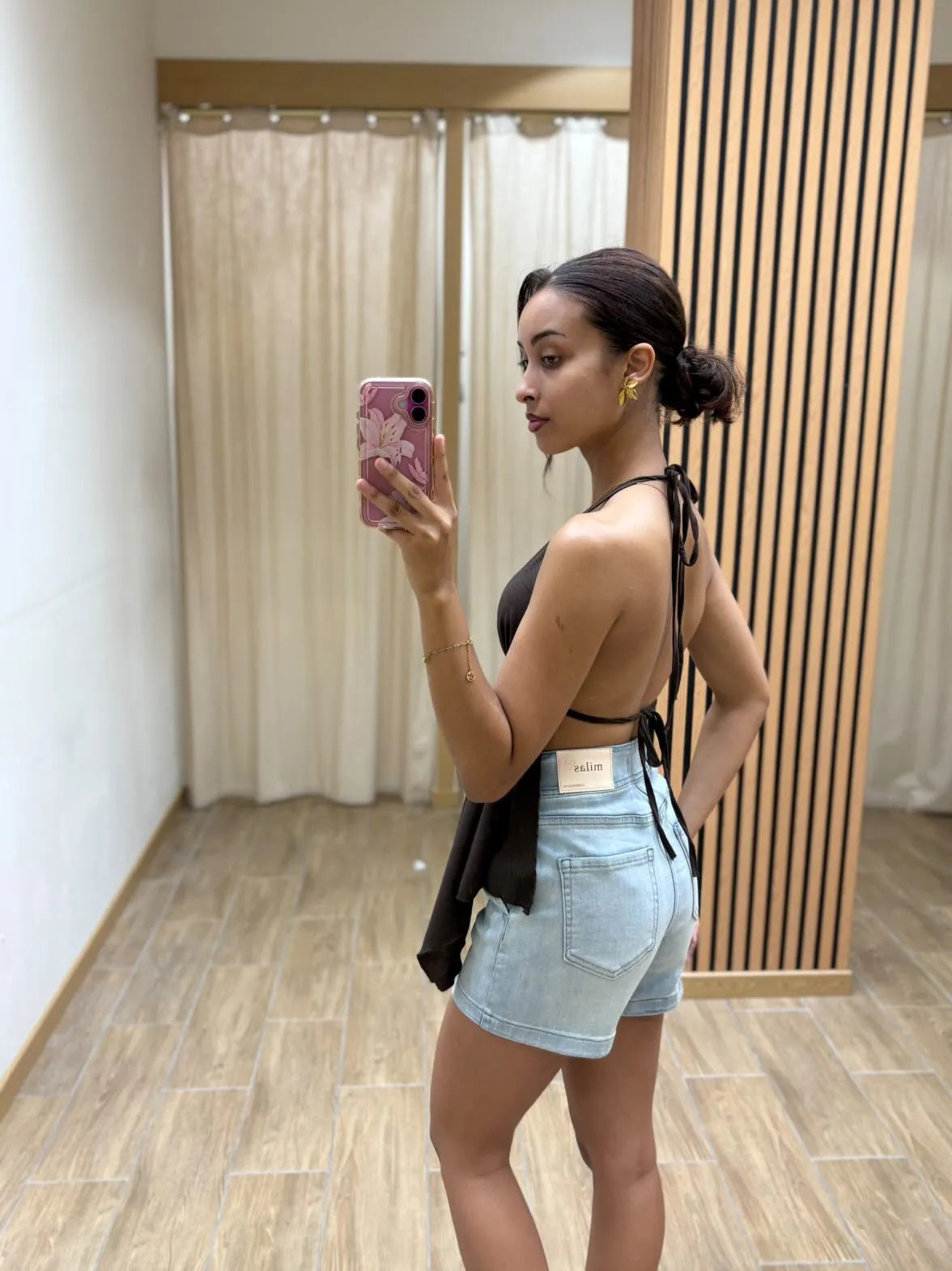 TOP LEONYA