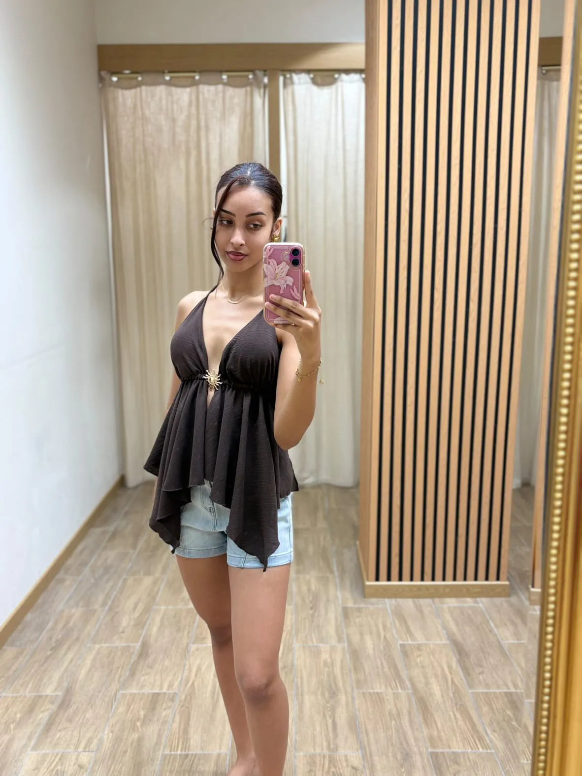 TOP LEONYA
