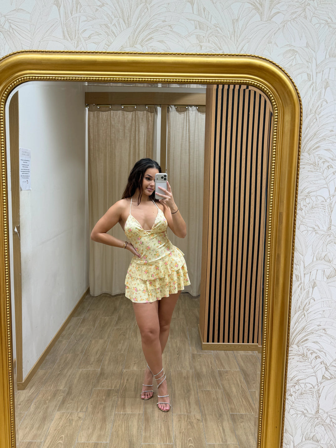 ROBE LEONARD