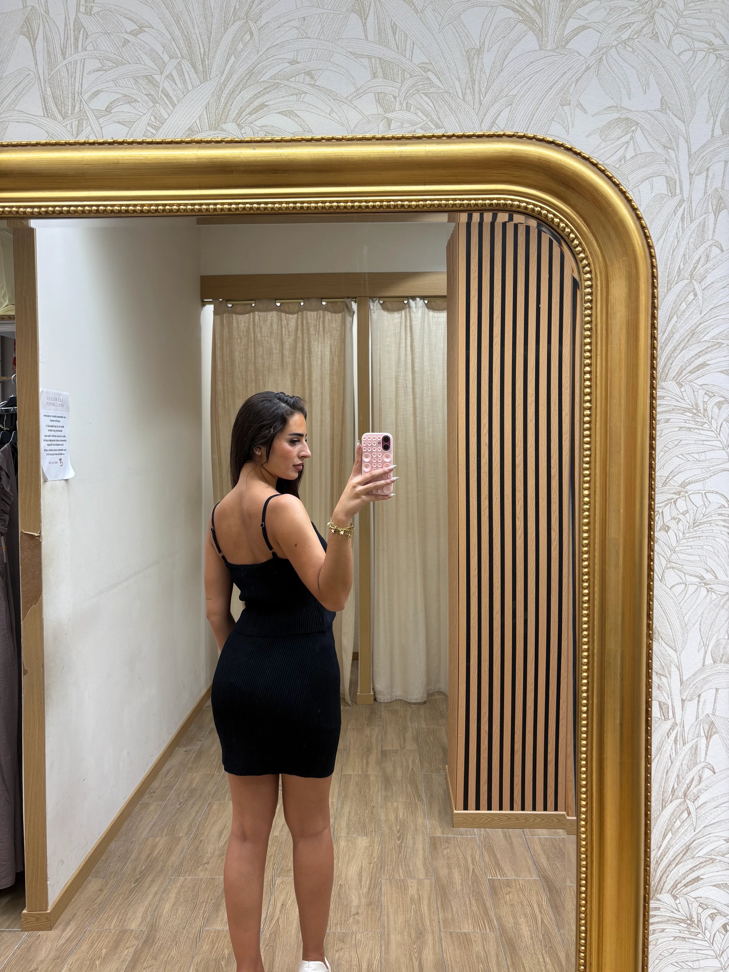 ENSEMBLE BETTY