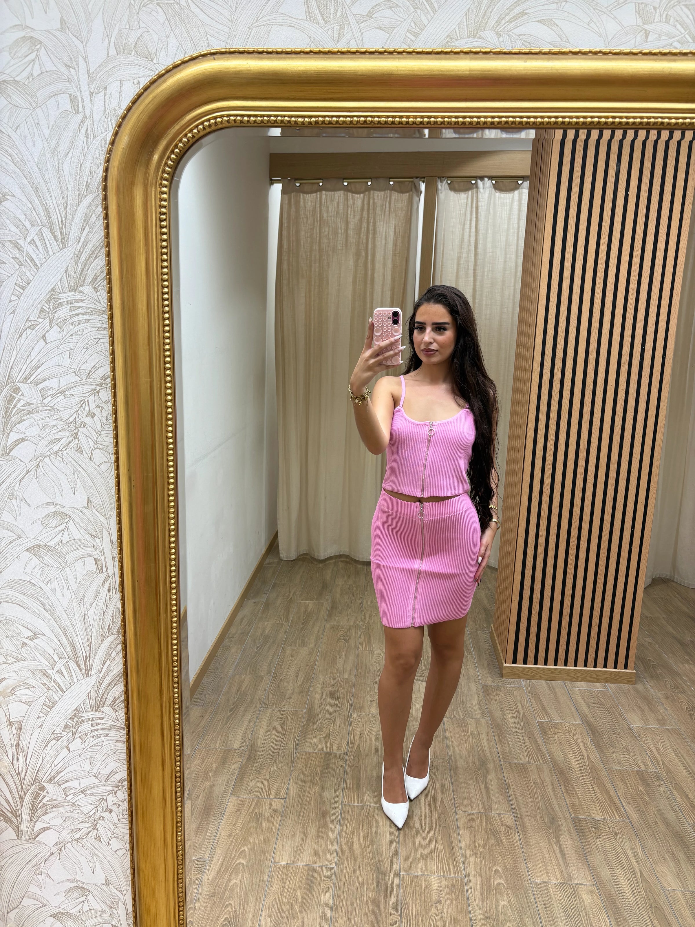 ENSEMBLE BETTY