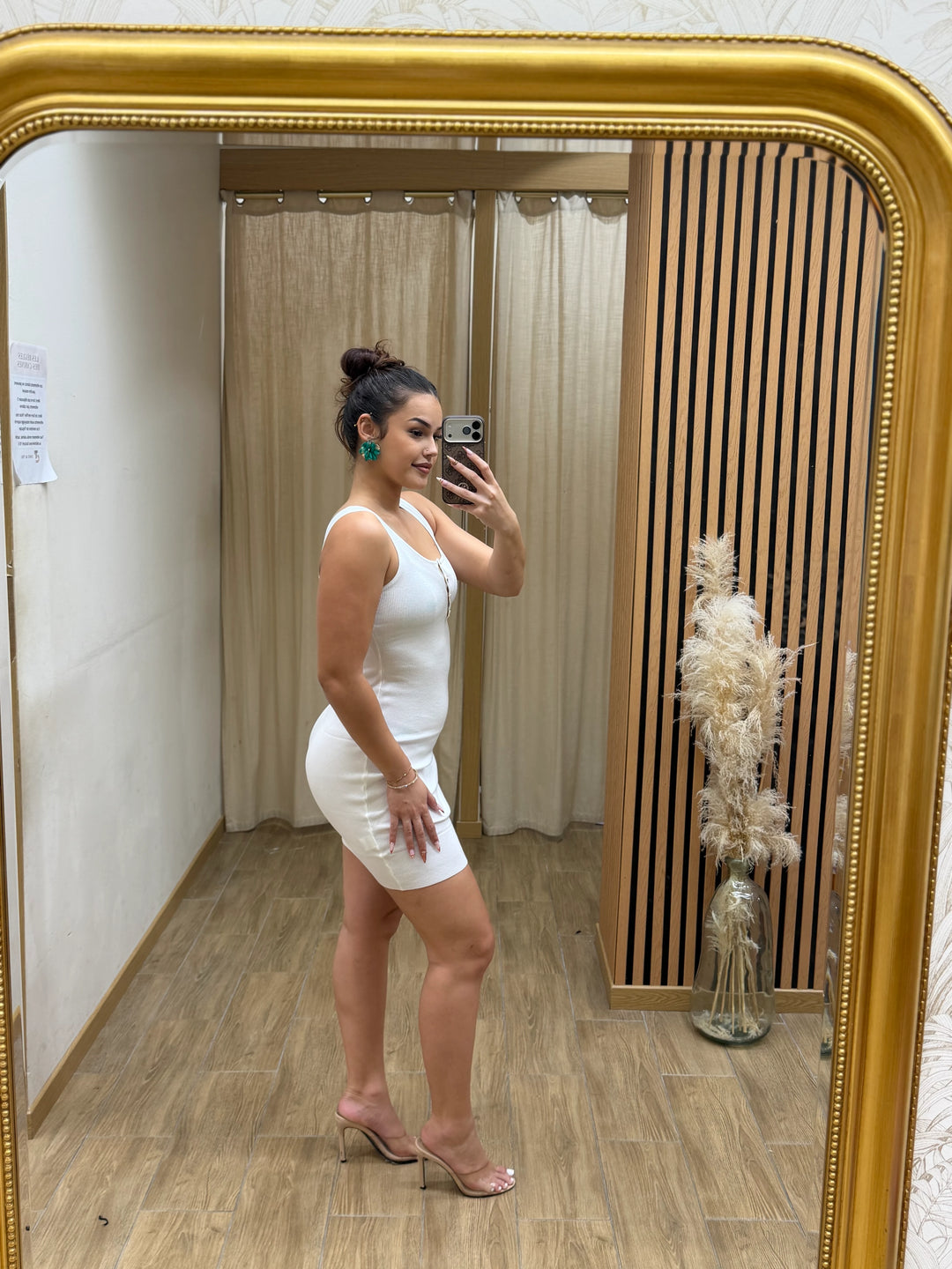 ROBE LEIKA