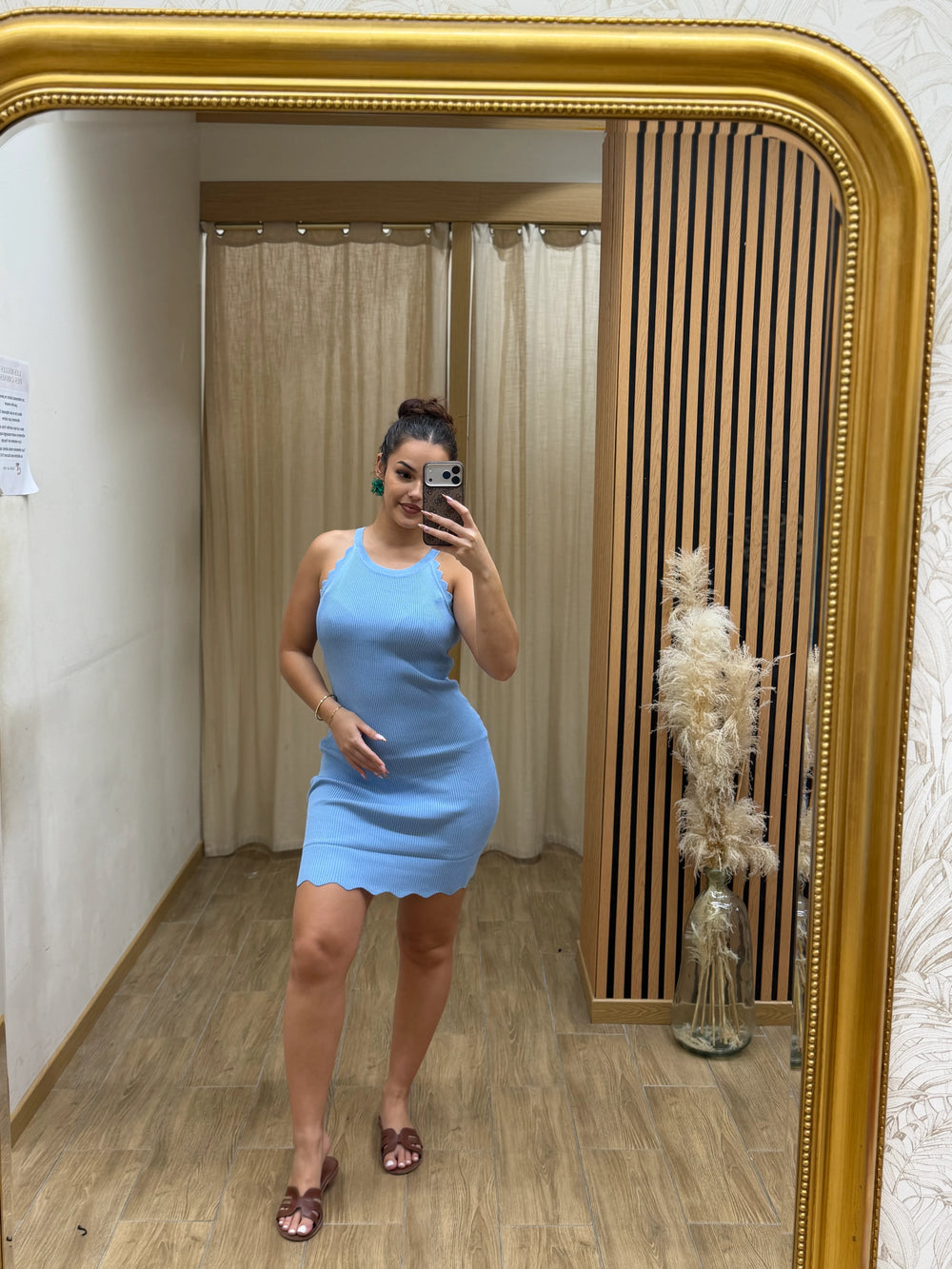 ROBE APRIL