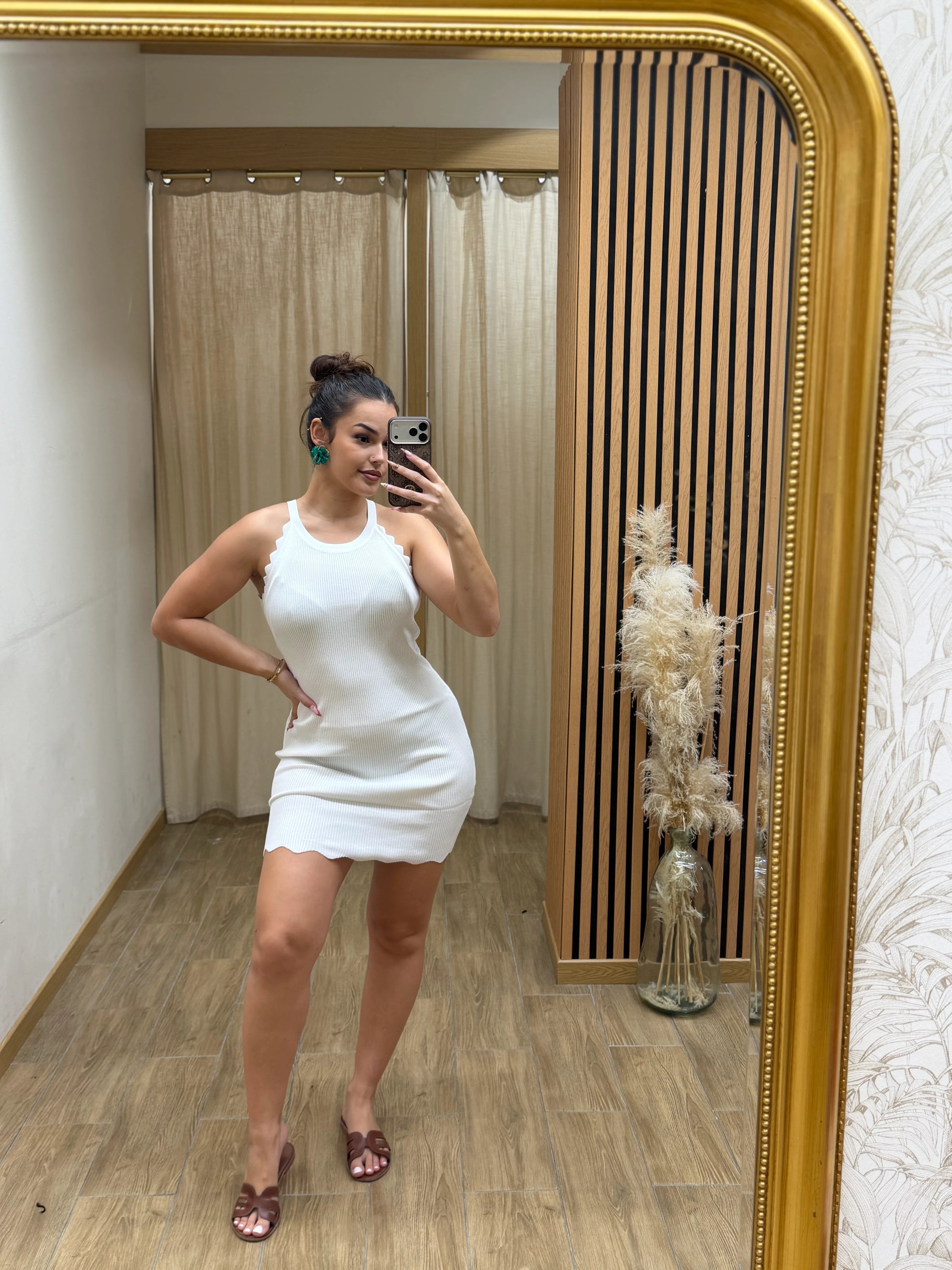 ROBE APRIL
