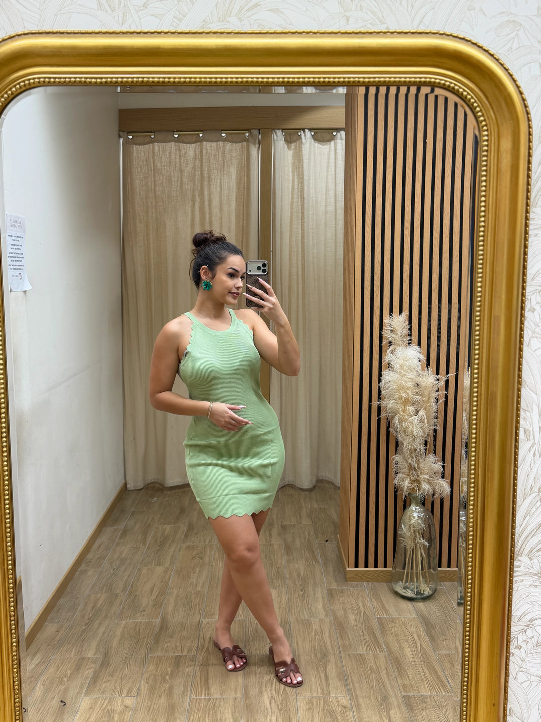 ROBE APRIL