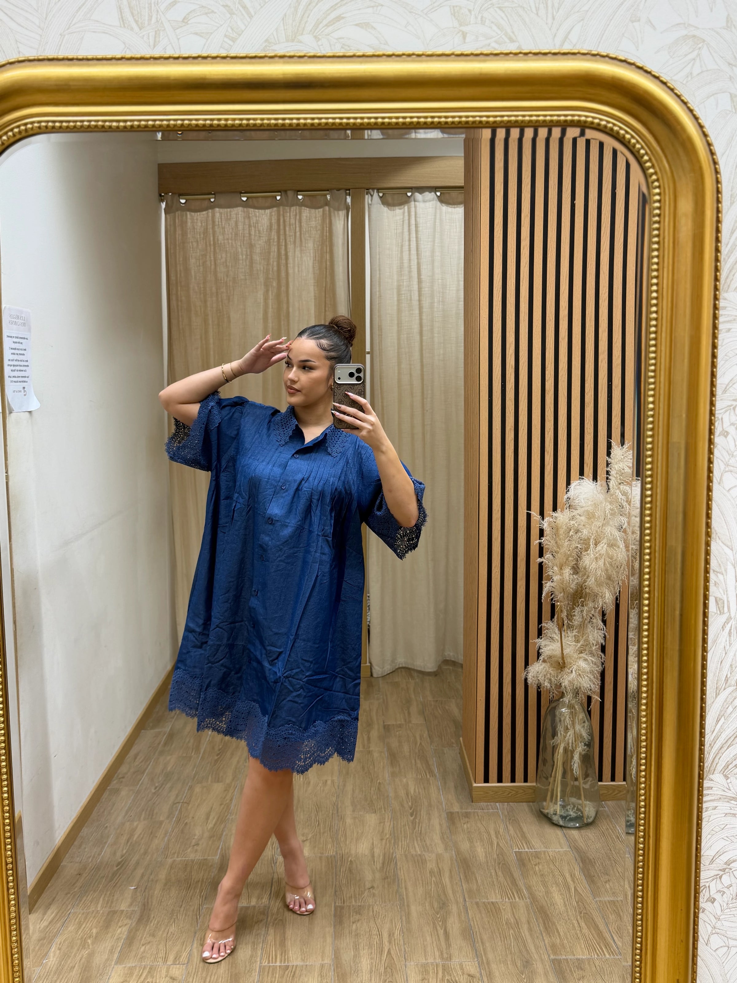 ROBE NESLI