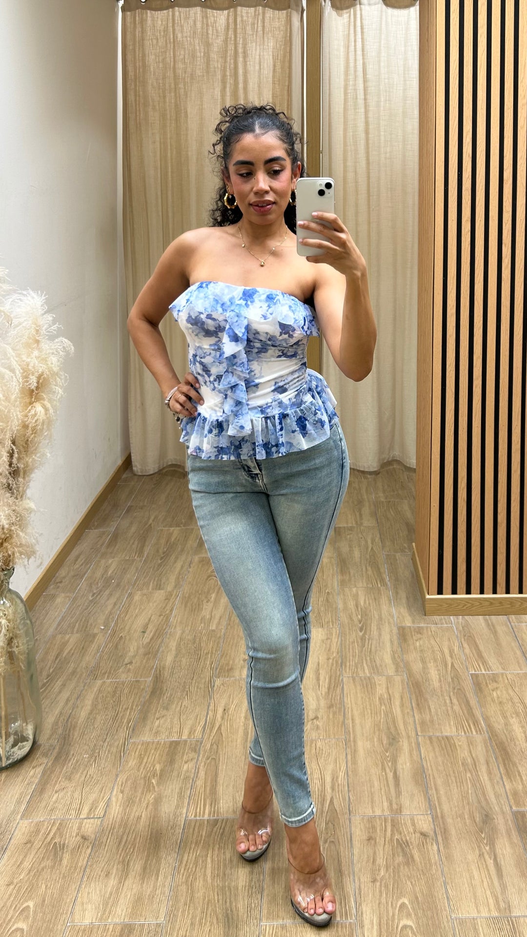 TOP LAURINA