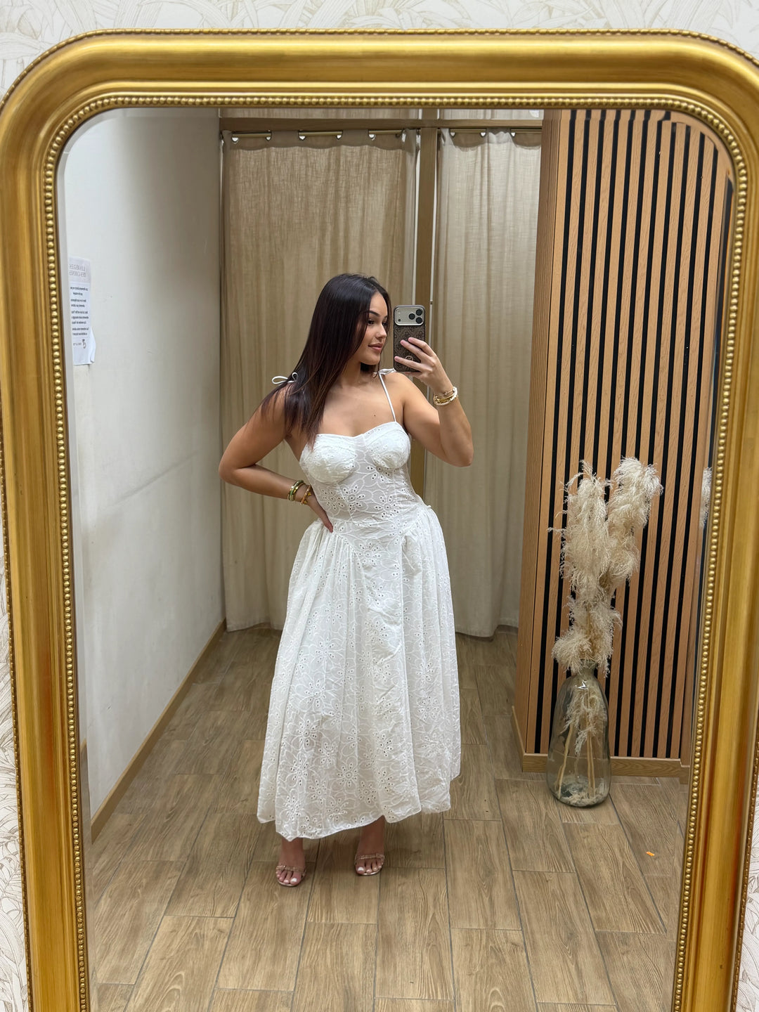 ROBE SHANNA