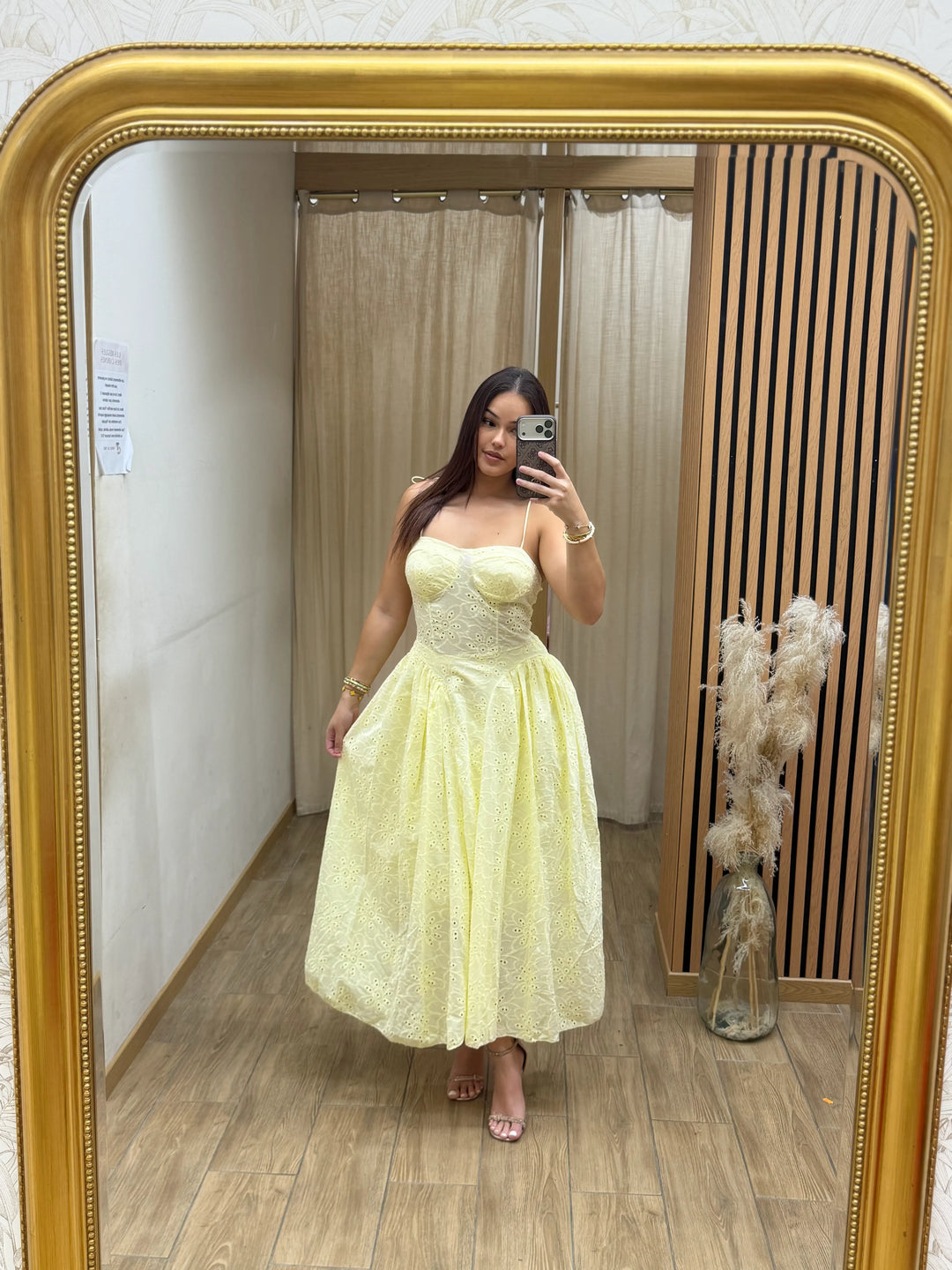ROBE SHANNA