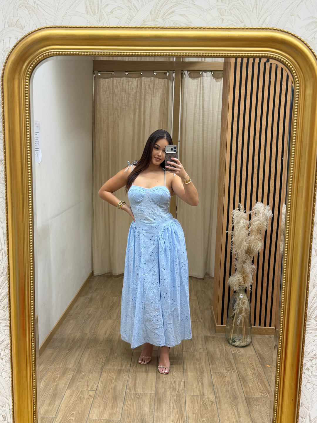 ROBE SHANNA