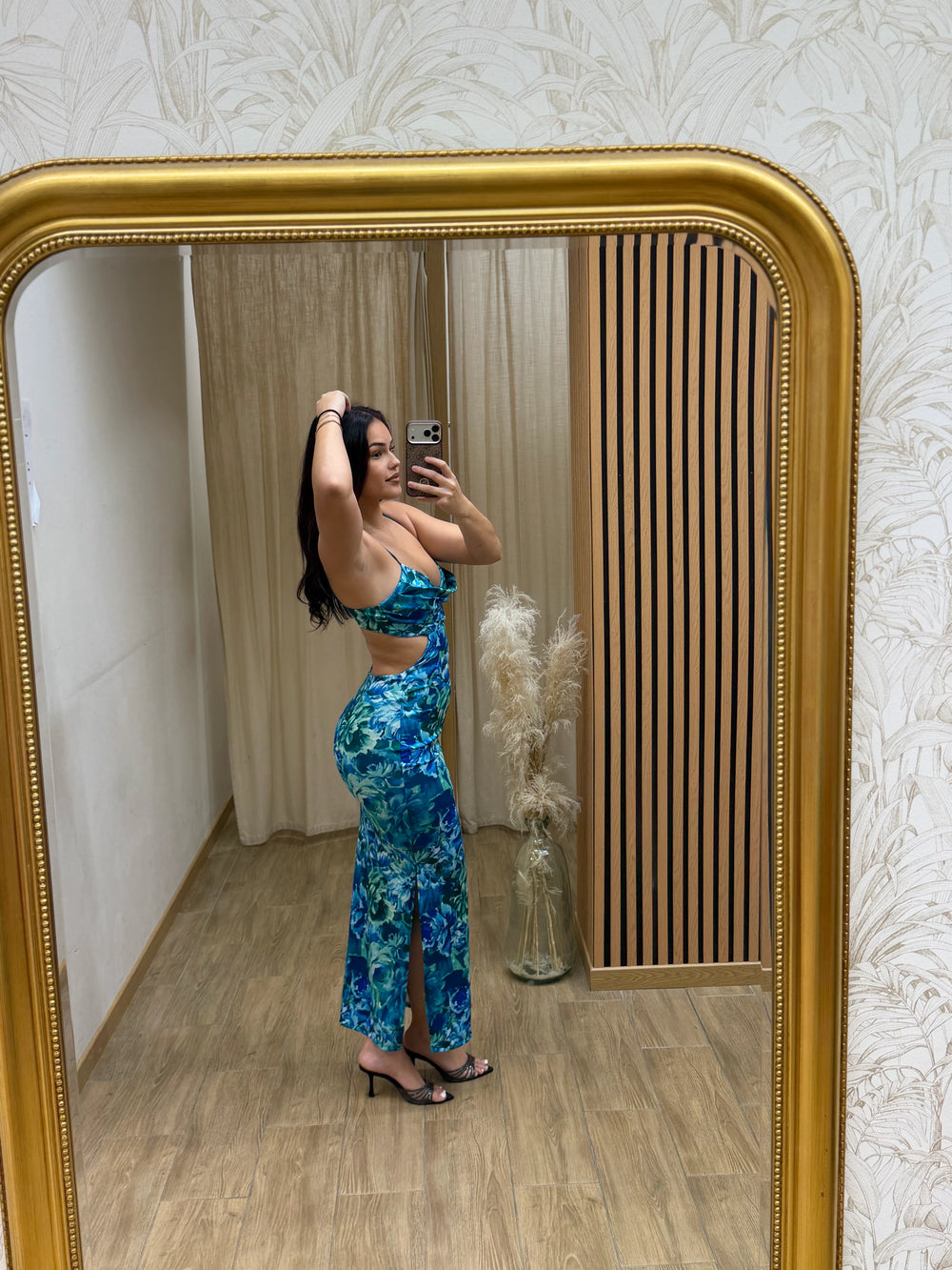 ROBE WYNORA