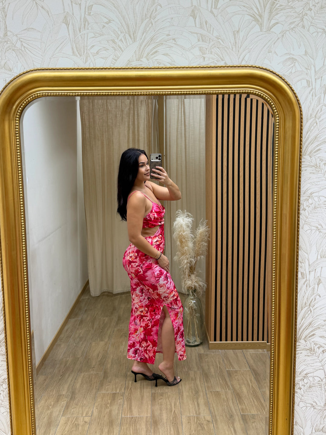 ROBE WYNORA
