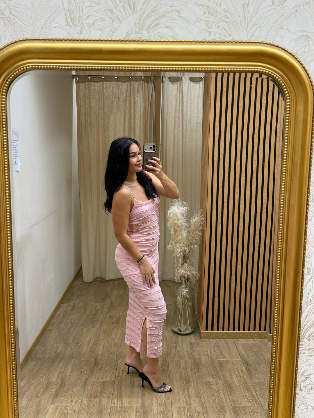 ROBE ZOHRA