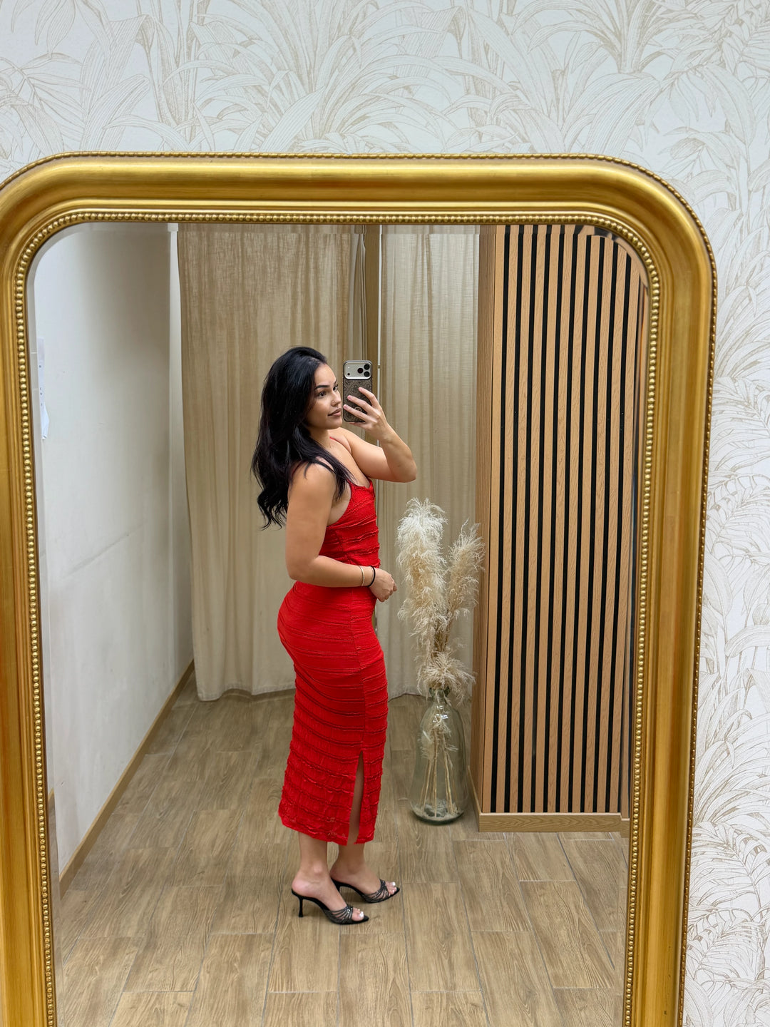 ROBE ZOHRA