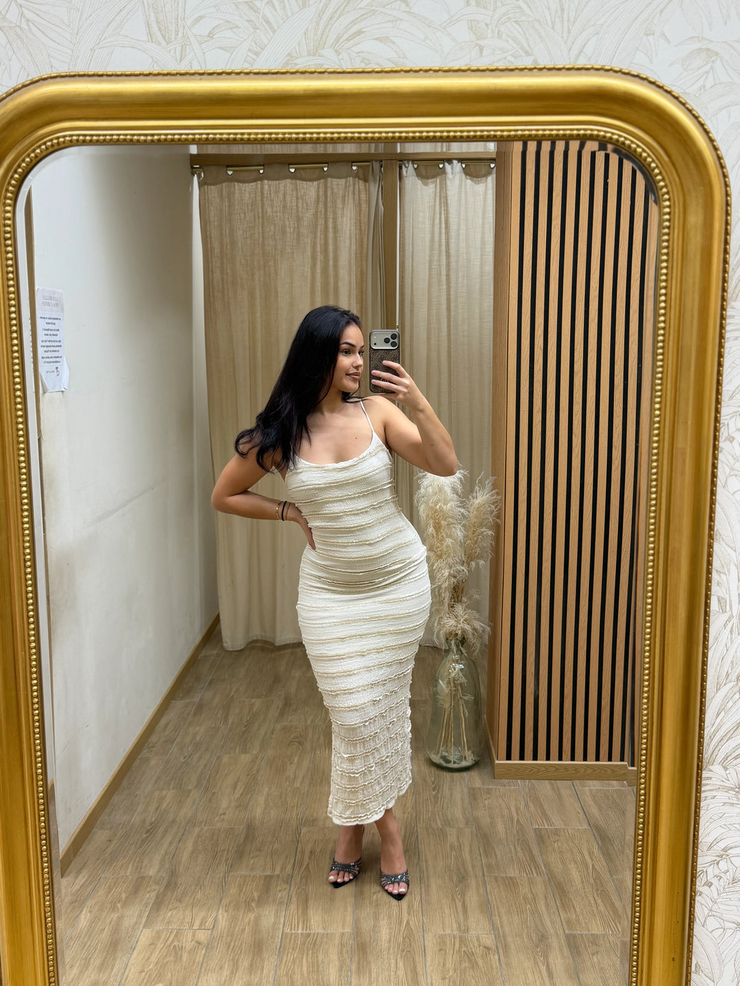 ROBE ZOHRA