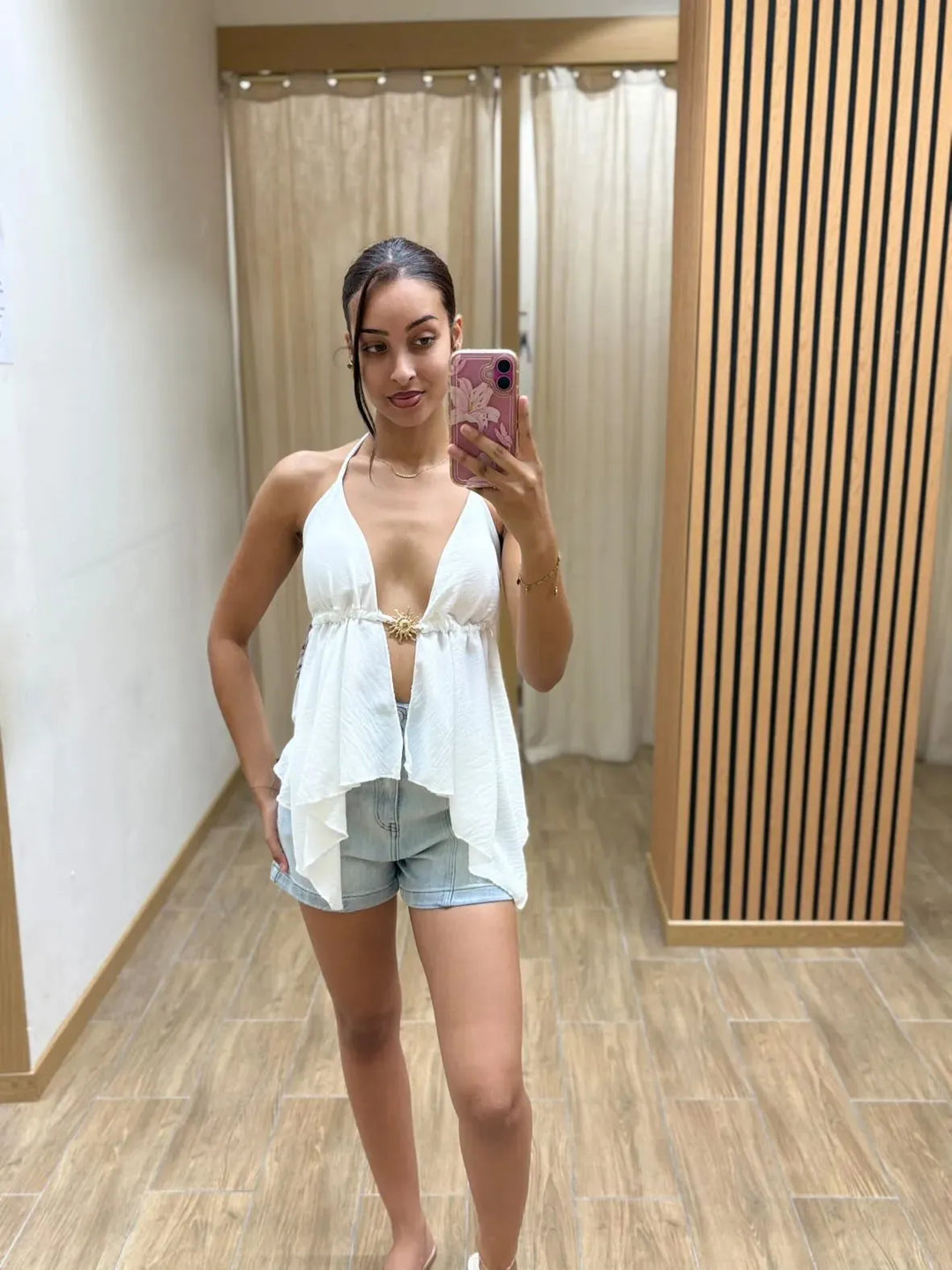 TOP LEONYA